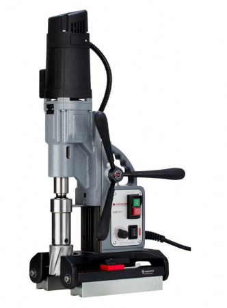 Магнитный сверлильный станок Euroboor TUBE.55-T для работы на трубах, изогнутых поверхностях и плоских листах металла.