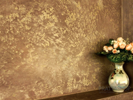 Эффект античного мрамора с золотистым оттенком