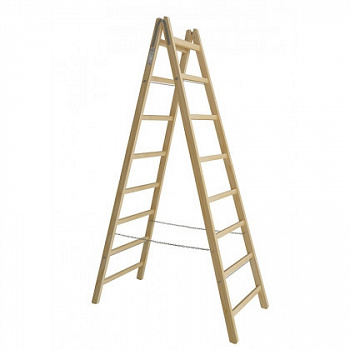Приставная деревянная лестница
