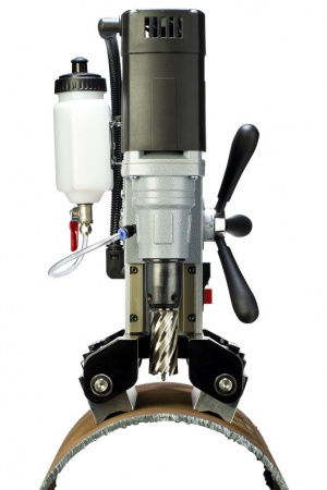 Магнитный сверлильный станок Euroboor ECO-TUBE.30 для работы на трубах, изогнутых поверхностях и плоских листах металла